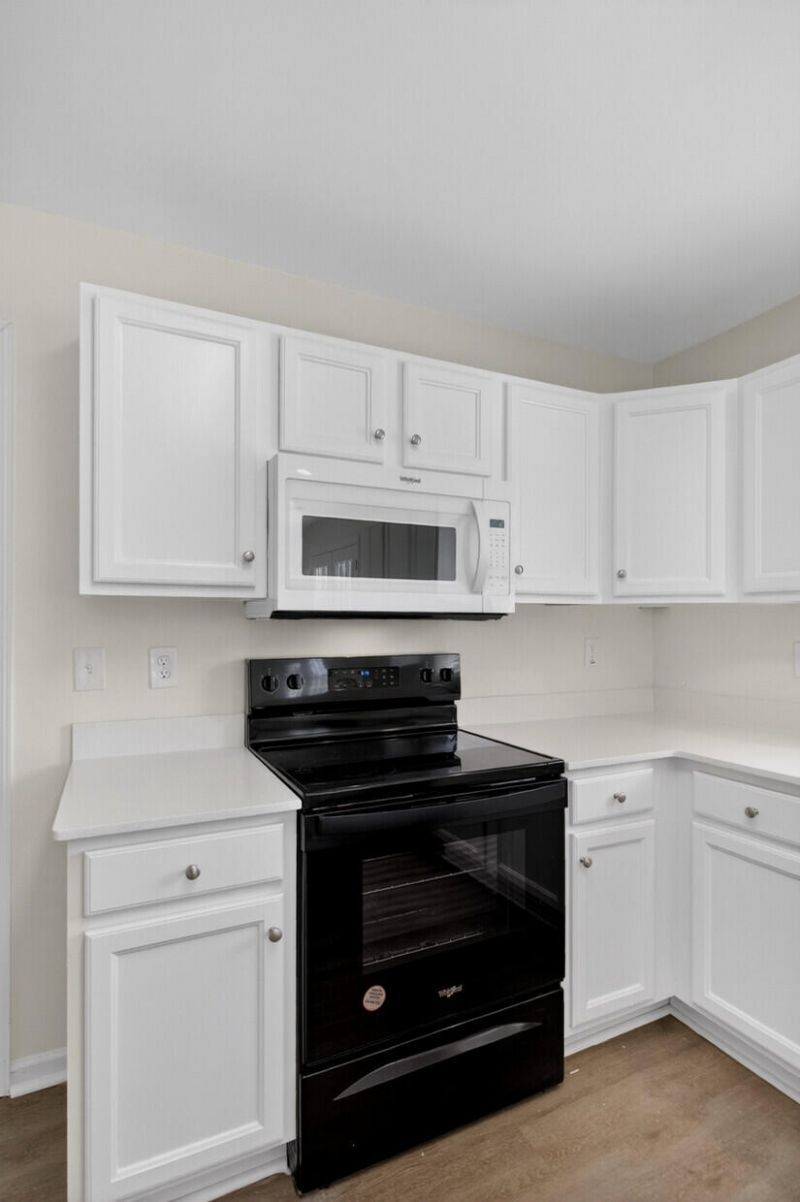 250 White Street Photo 14