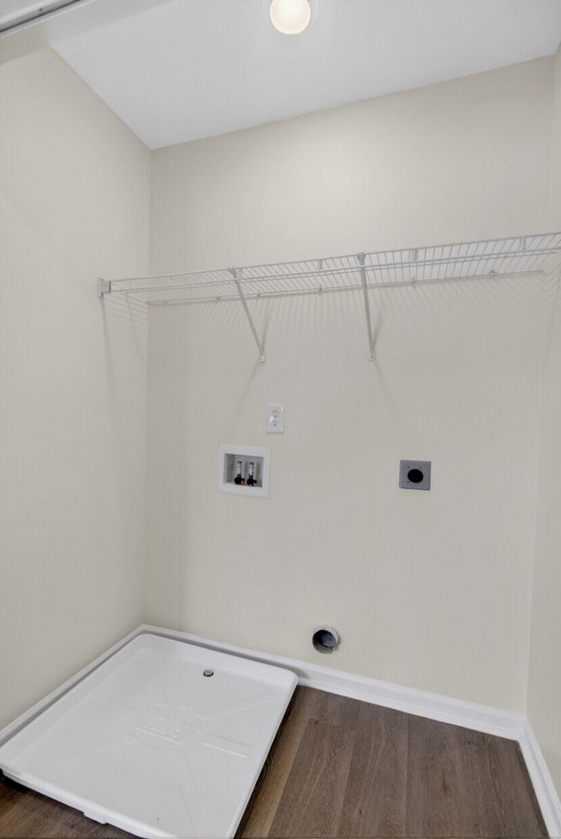 250 White Street Photo 16