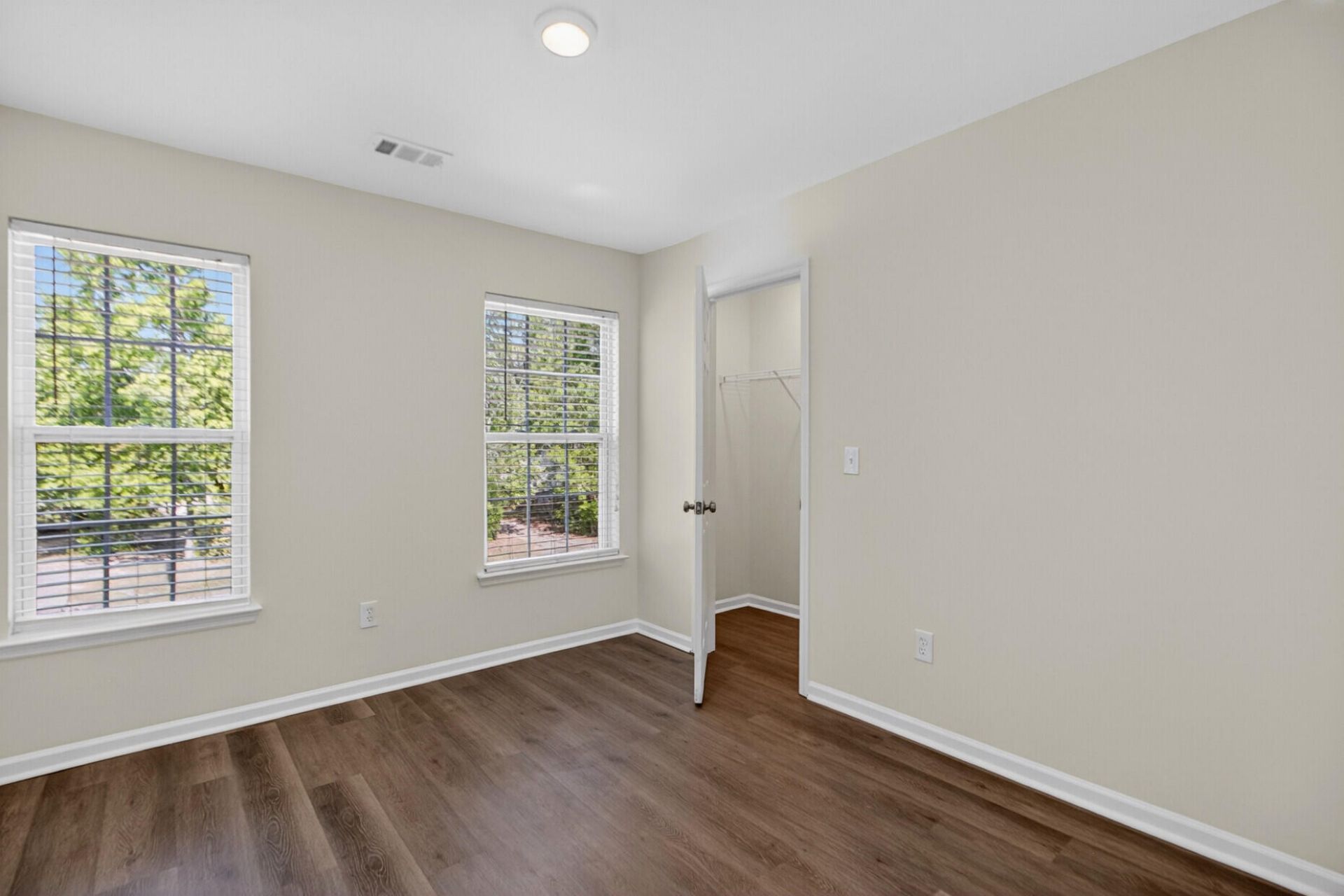 250 White Street Photo 27