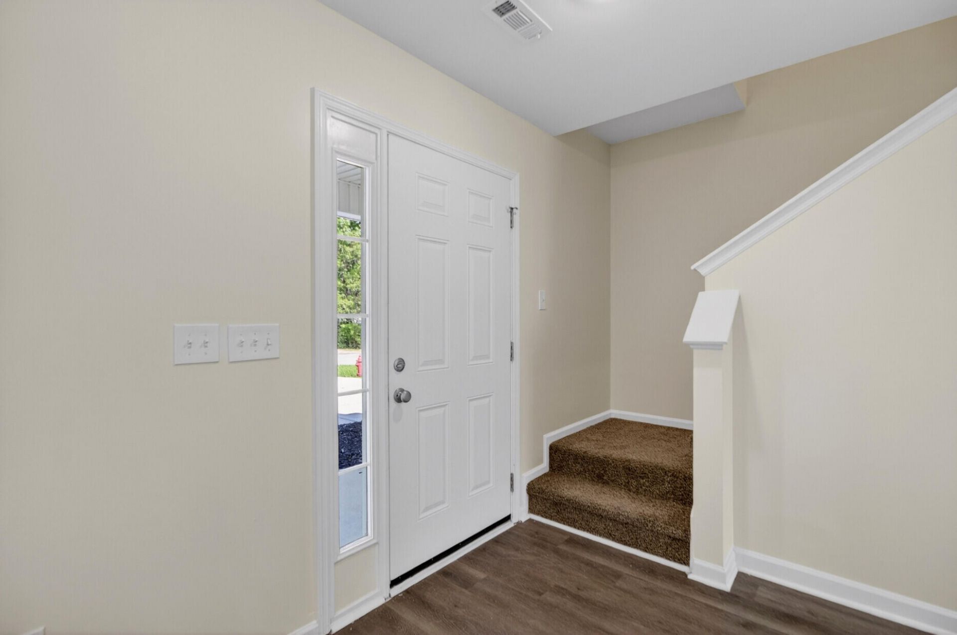 250 White Street Photo 4