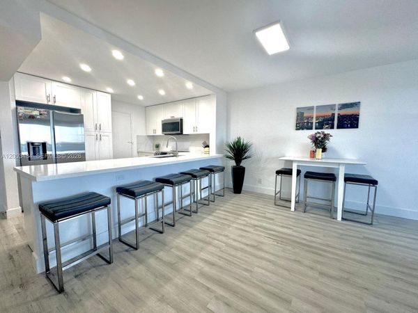 3800 S Ocean Dr , Unit 1812, Hollywood, FL 33019