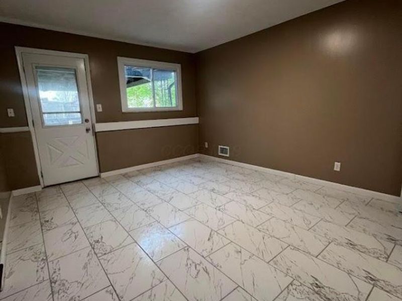 4366 E Mound Street, Columbus, OH 43227 Photo 3