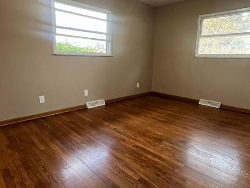 4366 E Mound Street, Columbus, OH 43227 Photo 9