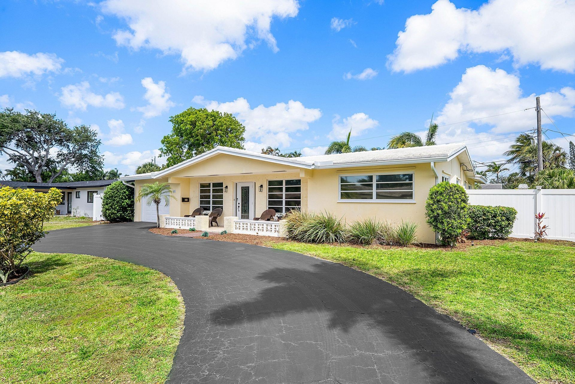 2741 NE 52nd Street, Lighthouse Point, FL 33064 Photo
