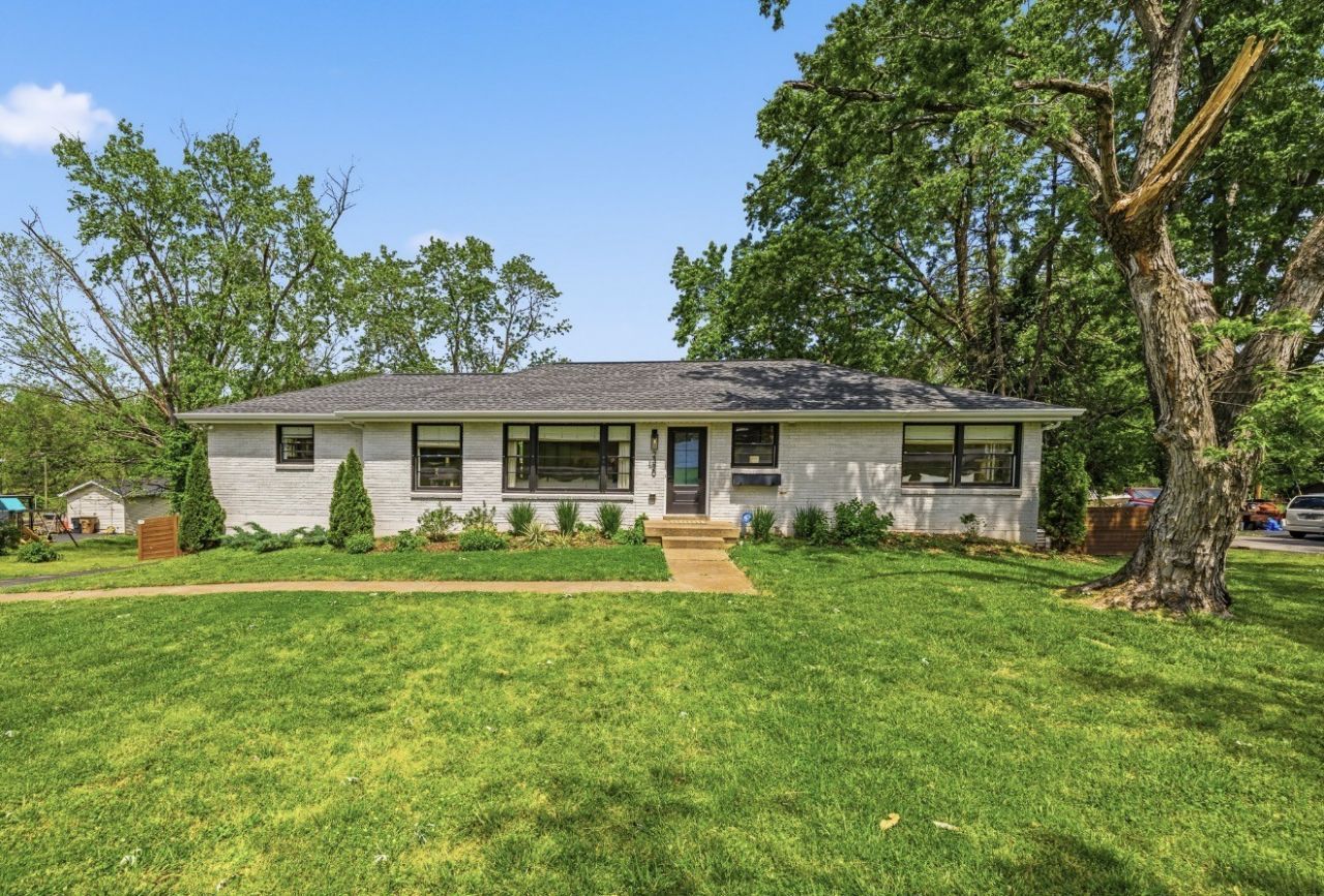 2320 Ridgeland Dr, Nashville, TN 37214 Main Photo