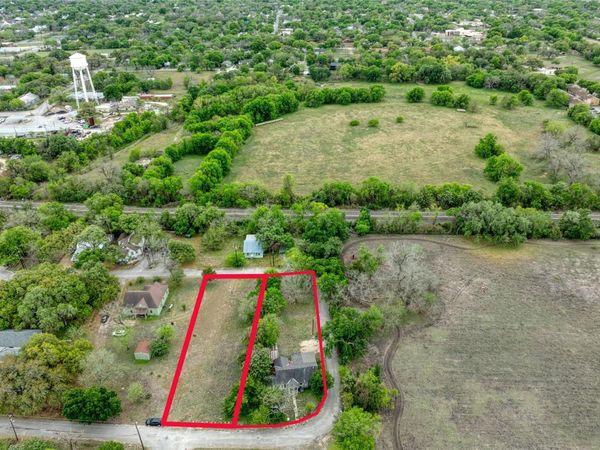 1002 Proctor ST , Lockhart, TX 78644