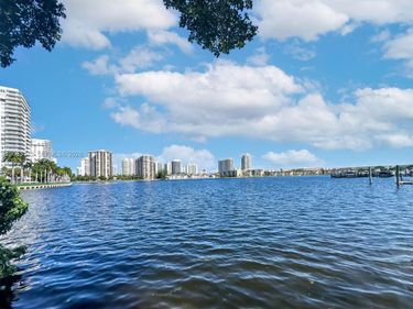 2750 NE 183rd St, Unit 407, Aventura, FL 33160