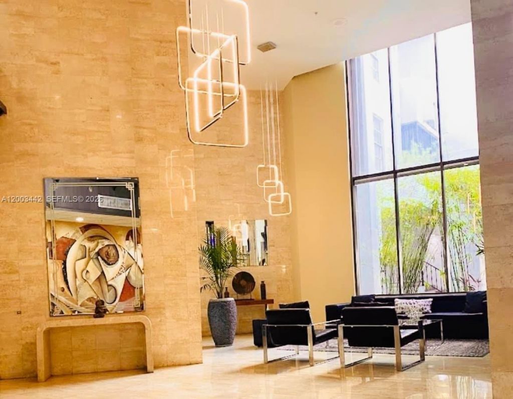 2750 NE 183rd St , Unit 407, Aventura, FL 33160 Photo