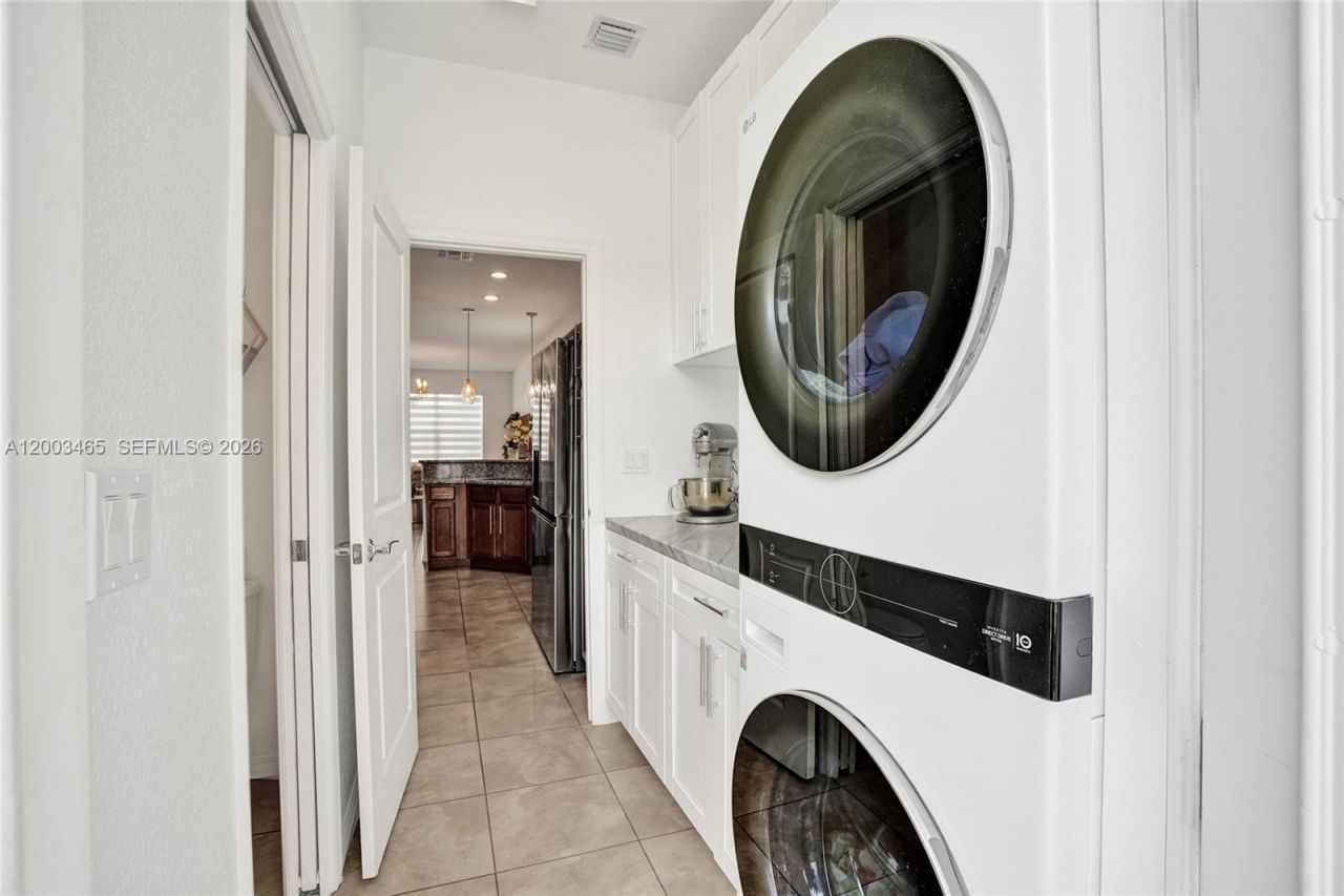 4002 Poinciana Ln , Hollywood, FL 33021 Photo