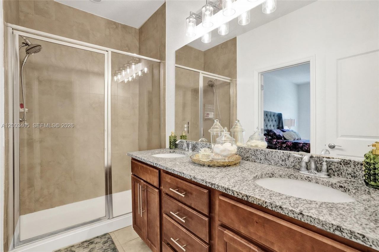 4002 Poinciana Ln , Hollywood, FL 33021 Photo