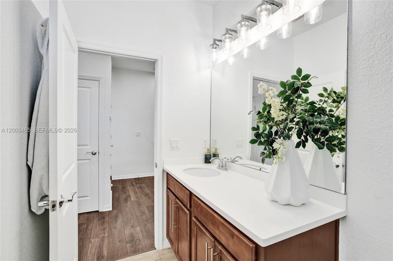 4002 Poinciana Ln , Hollywood, FL 33021 Photo