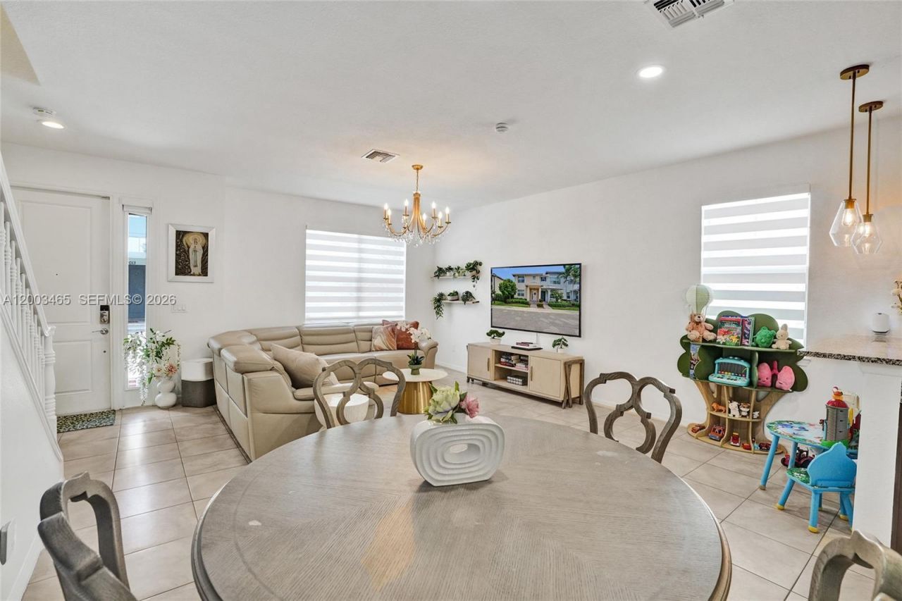 4002 Poinciana Ln , Hollywood, FL 33021 Photo