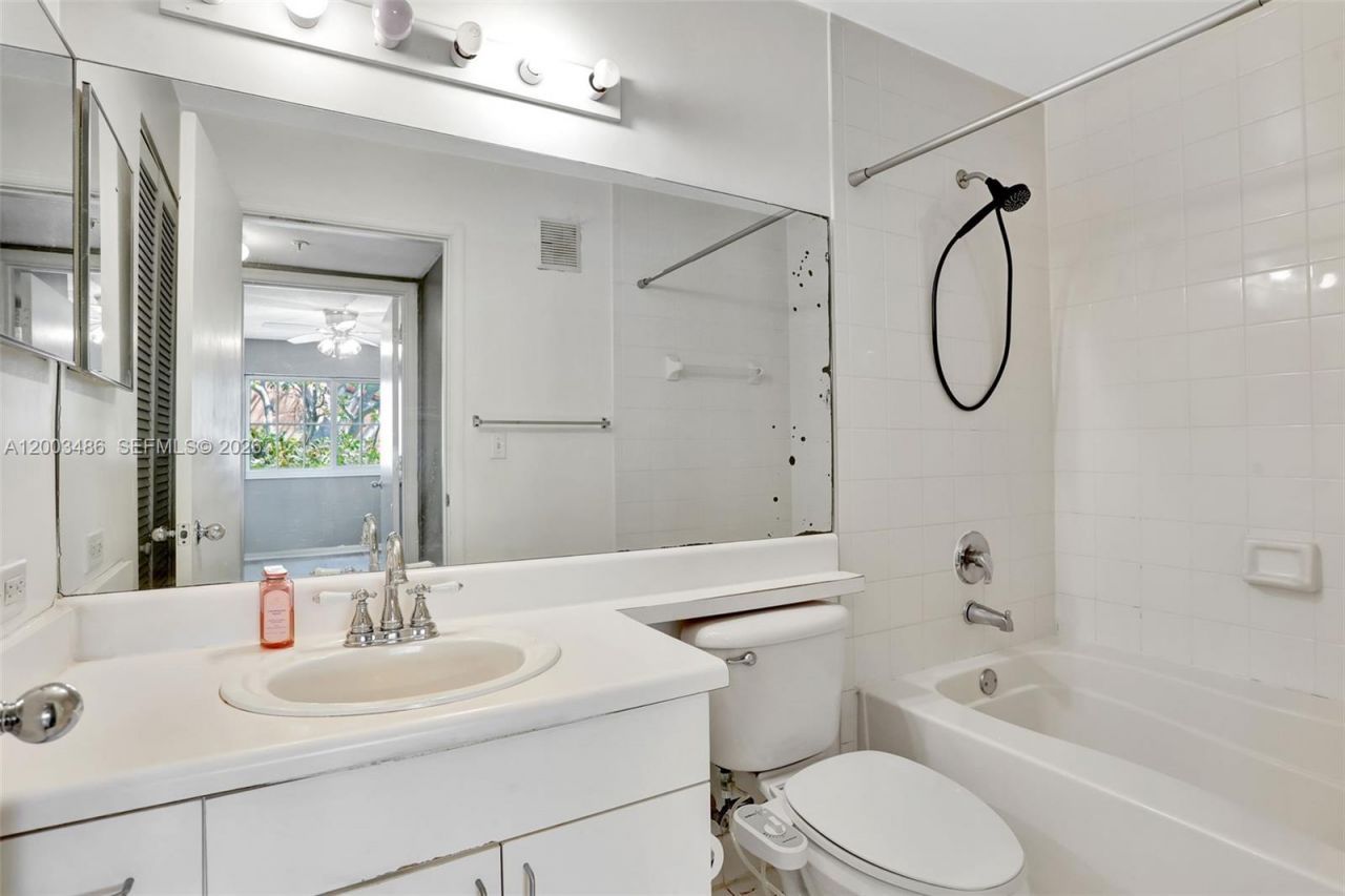 4820 N State Road 7, Unit 201, Coconut Creek, FL 33073 Photo