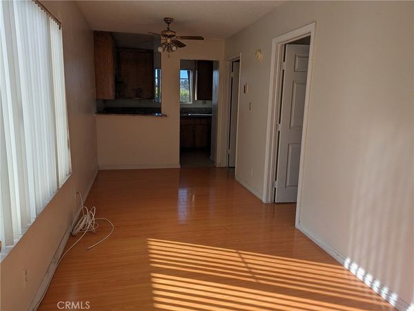 1555 Artesia Boulevard, Manhattan Beach, CA 90266