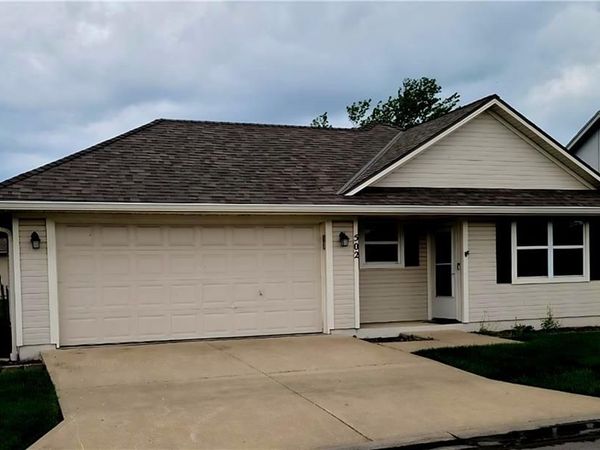 502 S Poseidon Way, Raymore, MO 64083