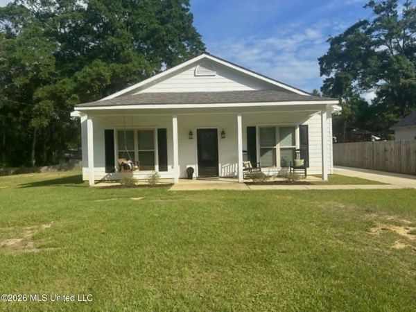 1082 E Railroad Avenue, Wesson, MS 39191