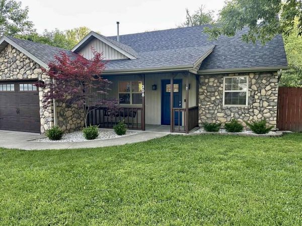 308 S Main Street , Alba, MO 64830