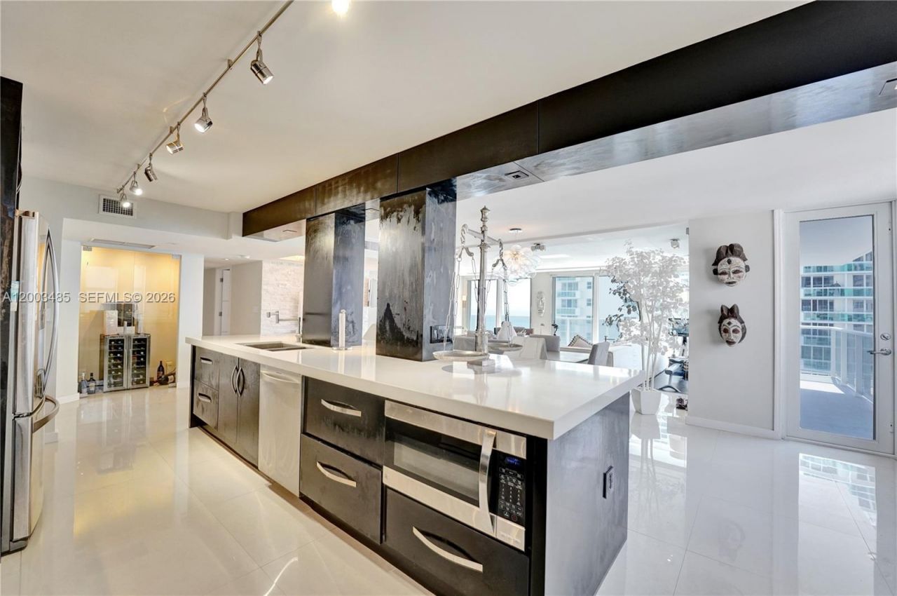 2751 S Ocean Dr, Unit 908S, Hollywood, FL 33019 Photo