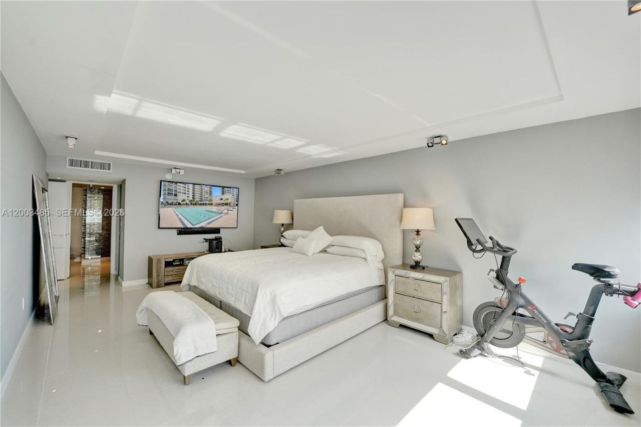 2751 S Ocean Dr, Unit 908S, Hollywood, FL 33019 Photo