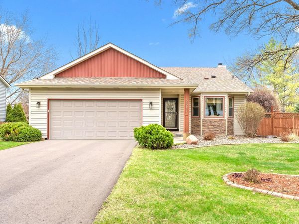 2581 Henslow Avenue N, Oakdale, MN 55128