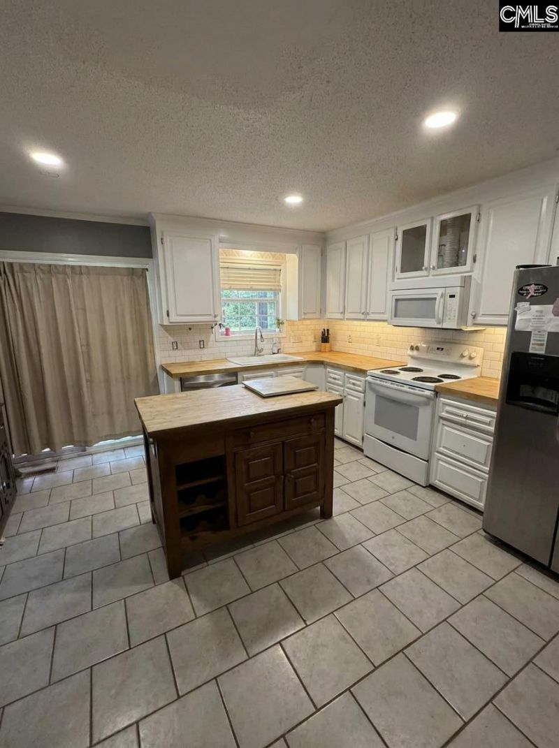 118 Howe Street  Photo 11