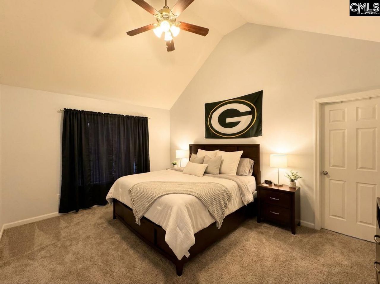 118 Howe Street  Photo 5