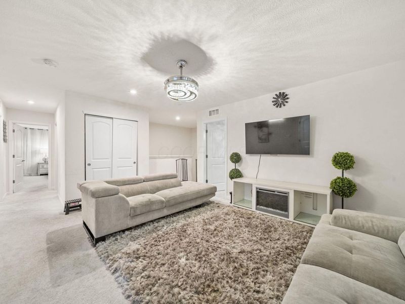 944 Mill Stone Drive , Sunbury, OH 43074 Photo 17