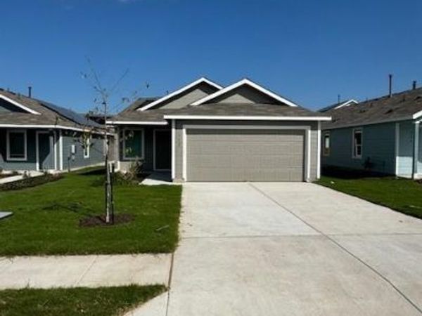 752 Soapstone PASS, Maxwell, TX 78666