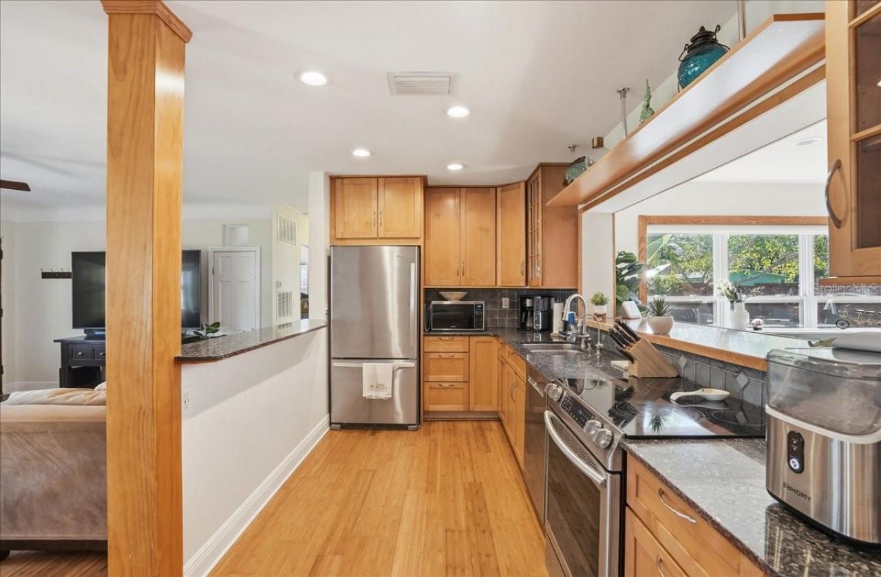 700 66th Avenue S, Saint Petersburg, FL 33705 Photo