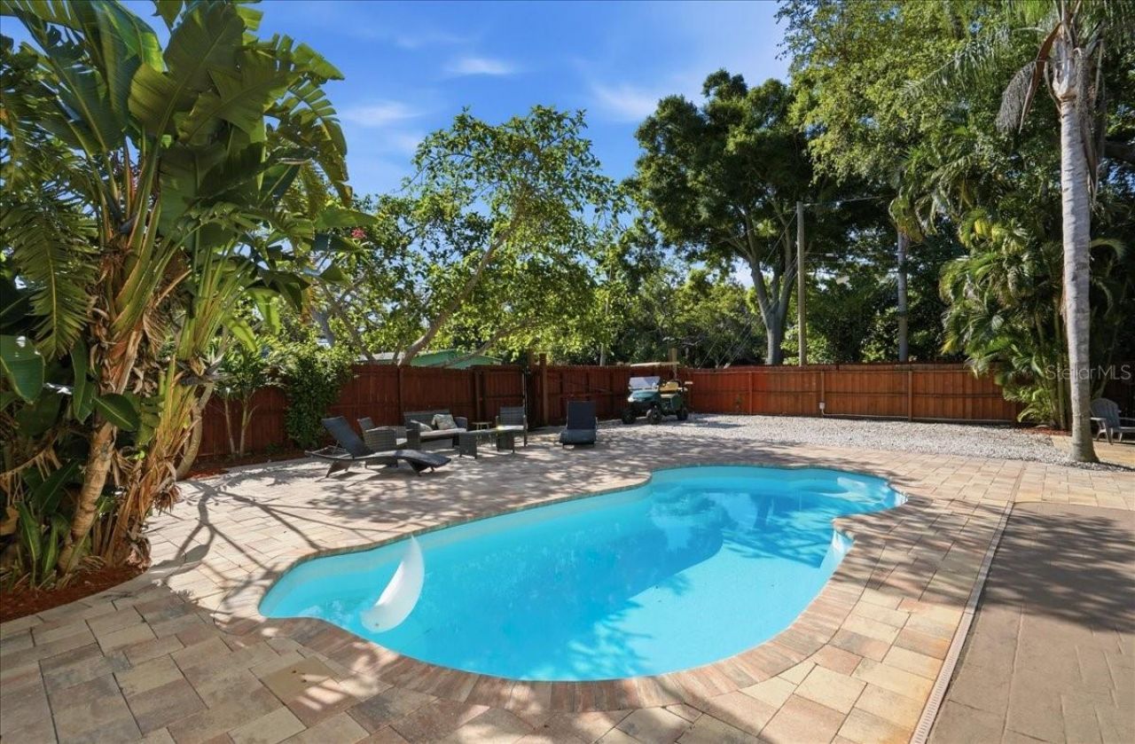 700 66th Avenue S, Saint Petersburg, FL 33705 Photo