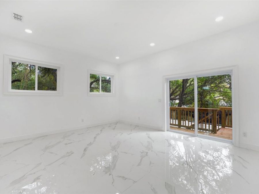 Property Image 79