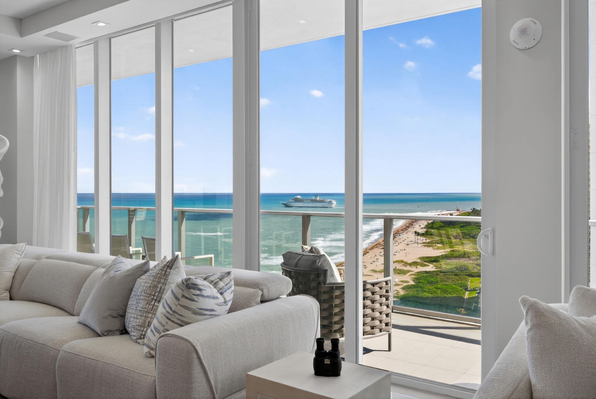 3100 N Ocean Drive, Unit H-ph3, Riviera Beach, FL 33404 Photo