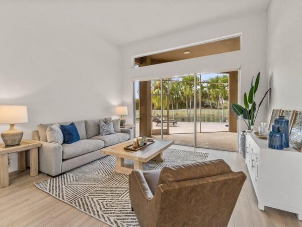 15621 Latina Place, Wellington, FL 33414