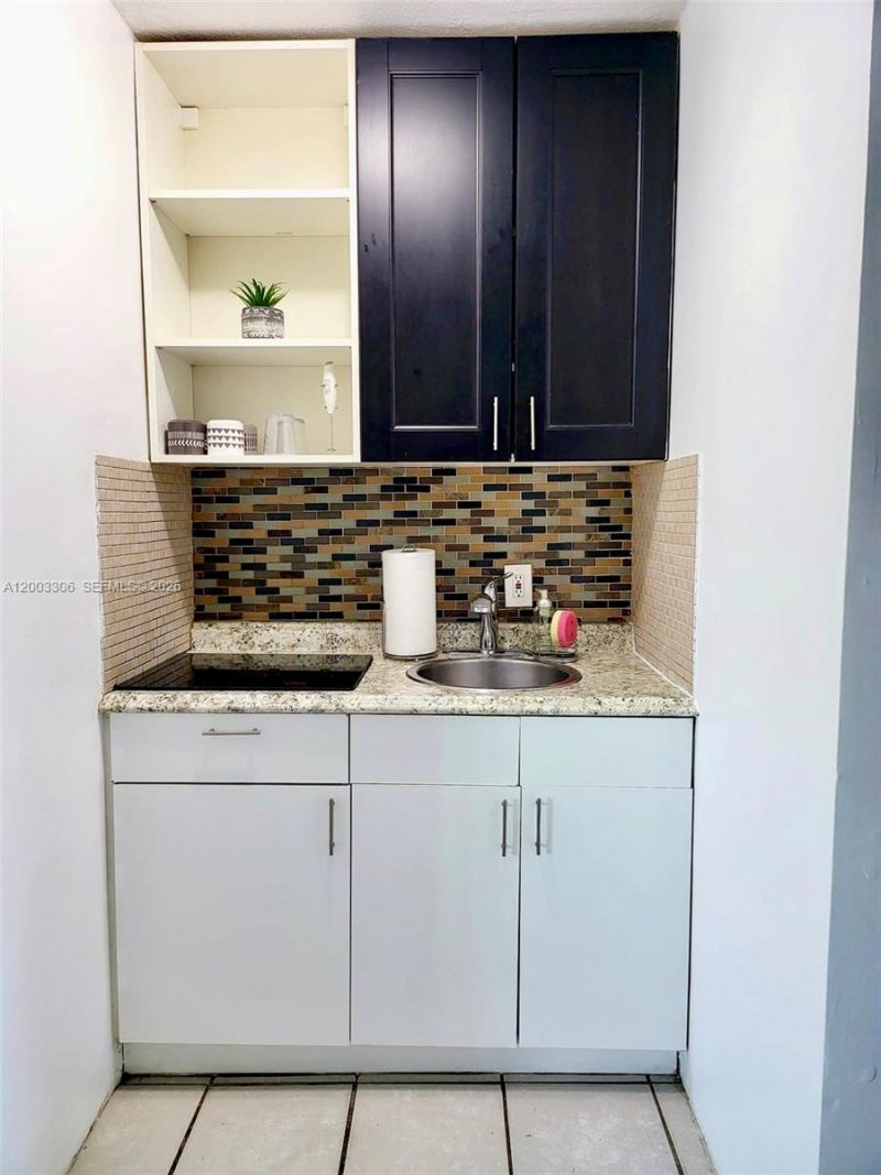 3405 W Lake Pl, Unit 1, Miramar, FL 33023 Photo