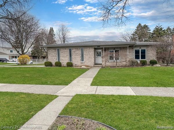 3007 Warrington Drive, Sterling Heights, MI 48310