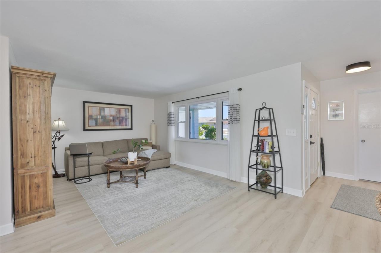 1704 Danbury Drive, Sun City Center, FL 33573 Photo