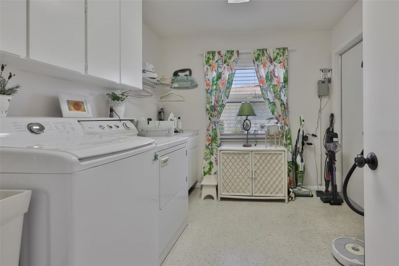 1704 Danbury Drive, Sun City Center, FL 33573 Photo