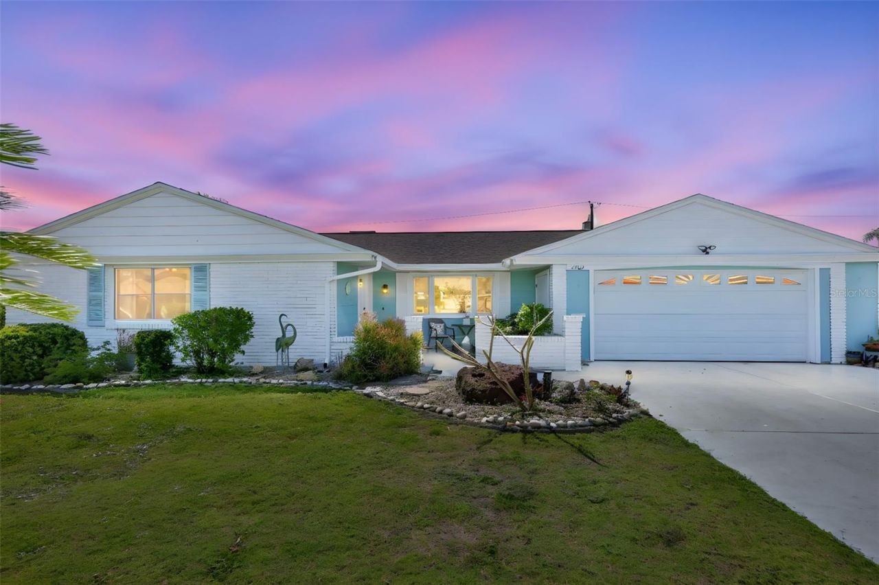 1704 Danbury Drive, Sun City Center, FL 33573 Photo