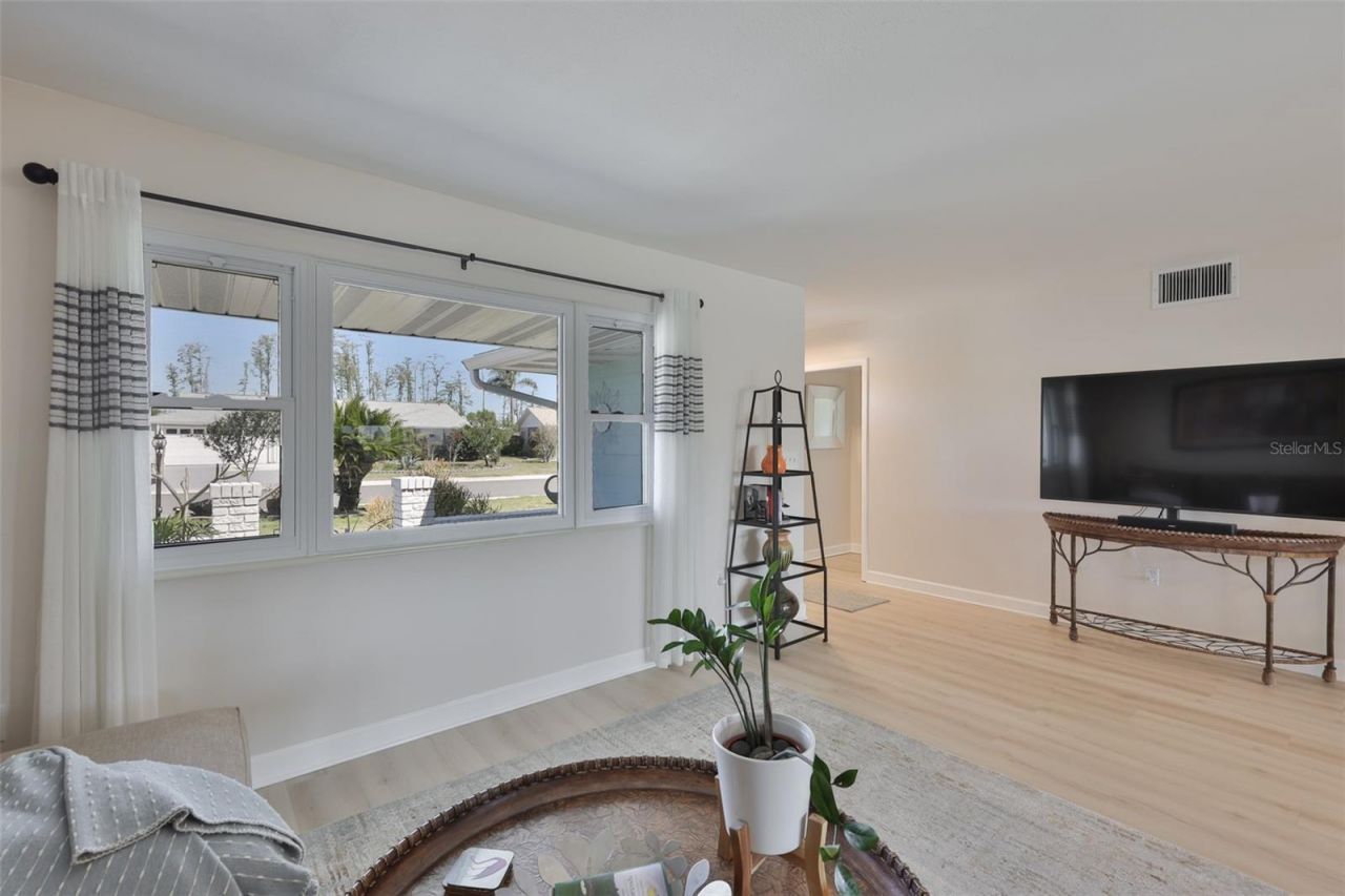 1704 Danbury Drive, Sun City Center, FL 33573 Photo