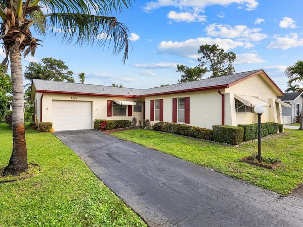 7281 N Pine Park Dr N, Lake Worth, FL 33467