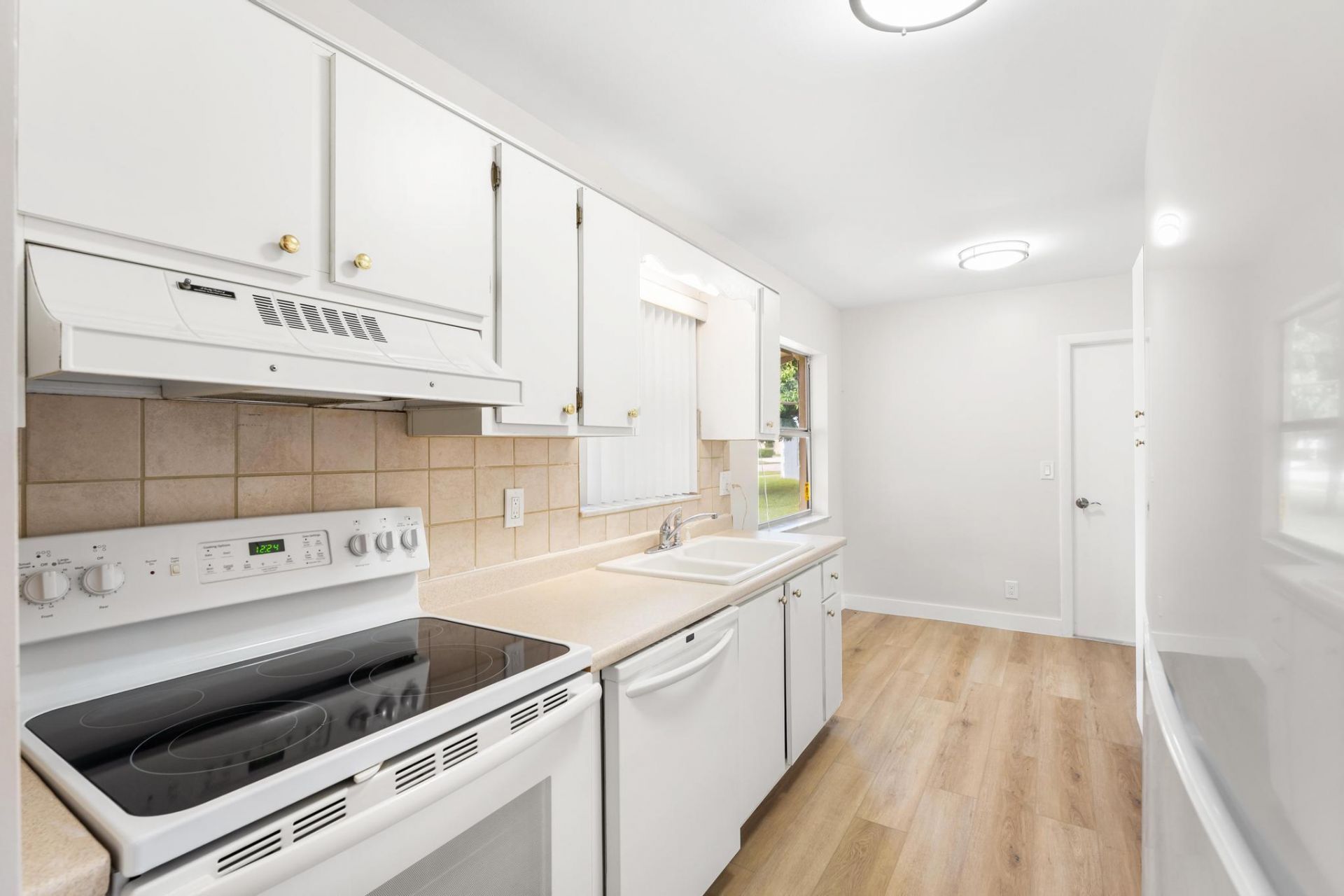 7281 N Pine Park Dr N, Lake Worth, FL 33467 Photo