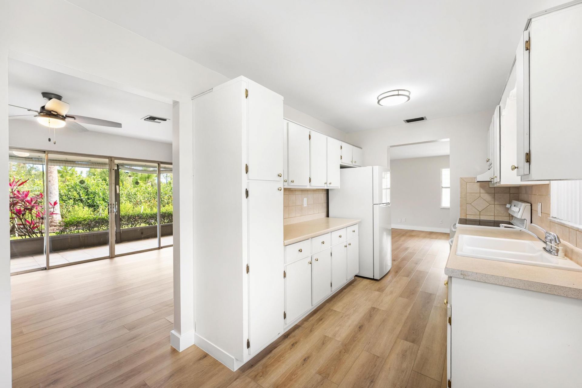 7281 N Pine Park Dr N, Lake Worth, FL 33467 Photo