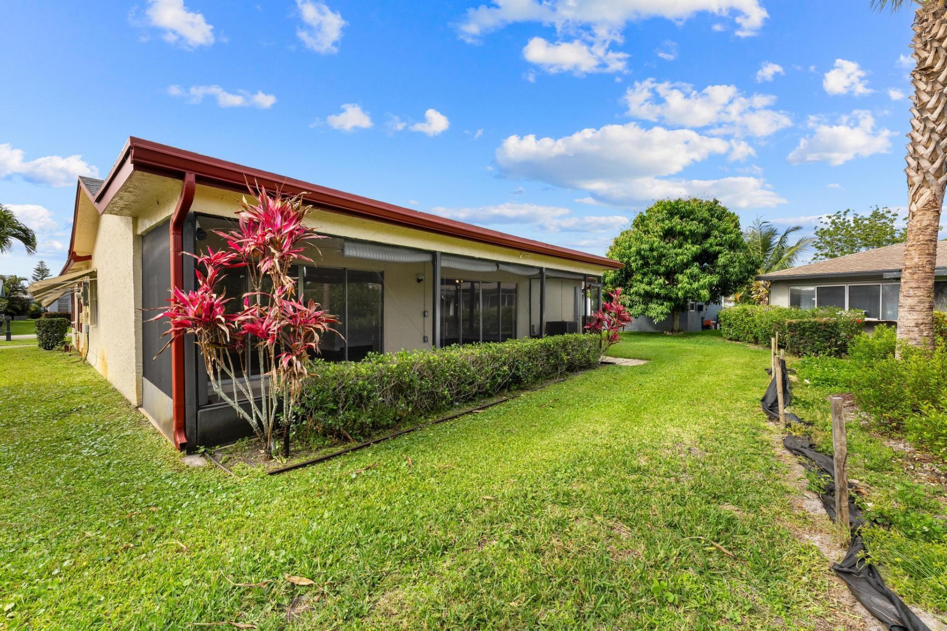 7281 N Pine Park Dr N, Lake Worth, FL 33467 Photo