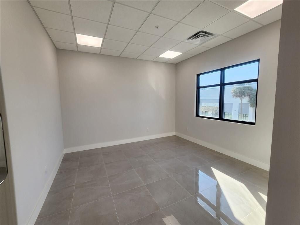 9100 Belvedere Road, Unit 213, Royal Palm Beach, FL 33411 Photo