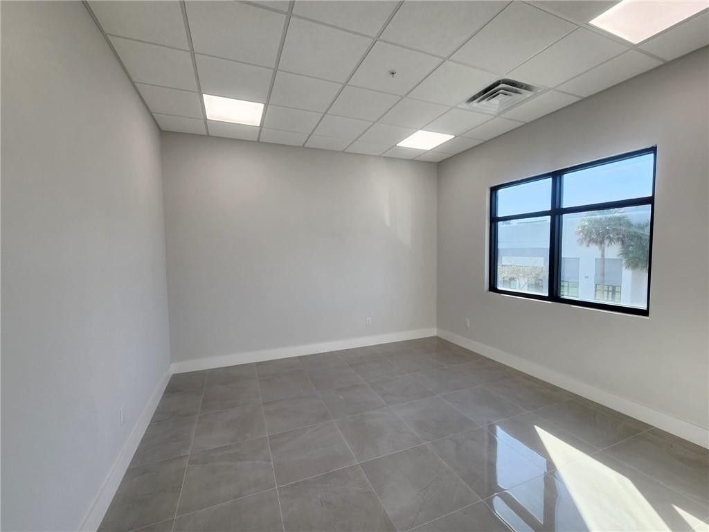 9100 Belvedere Road, Unit 213, Royal Palm Beach, FL 33411 Photo