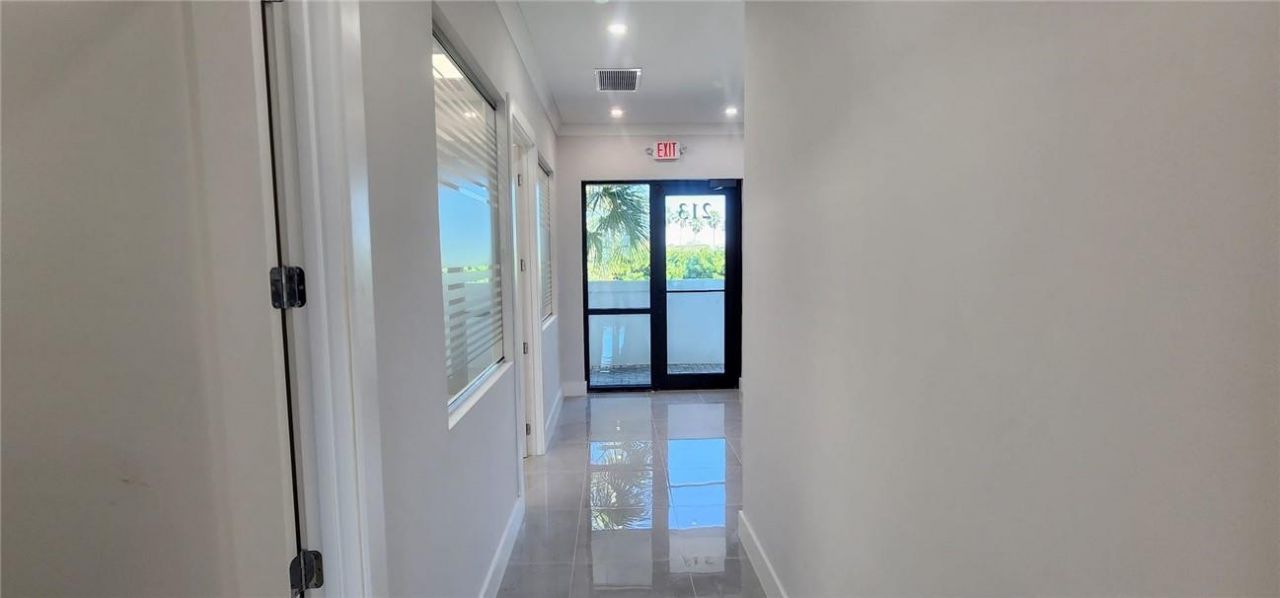 9100 Belvedere Road, Unit 213, Royal Palm Beach, FL 33411 Photo