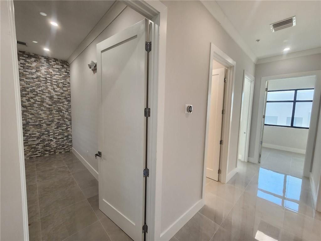 9100 Belvedere Road, Unit 213, Royal Palm Beach, FL 33411 Photo