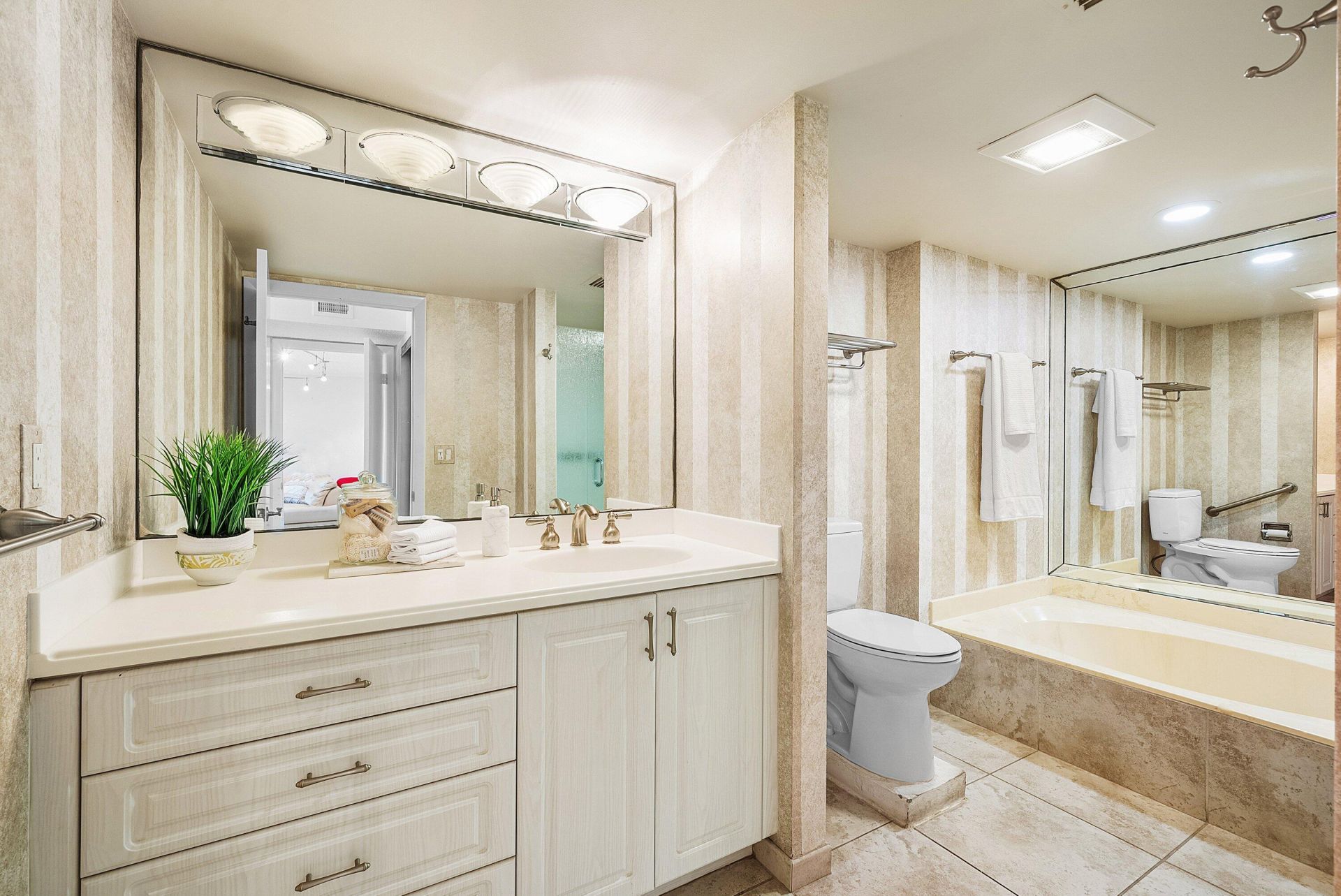 22 Westgate Lane, Unit Apt. E, Boynton Beach, FL 33436 Photo