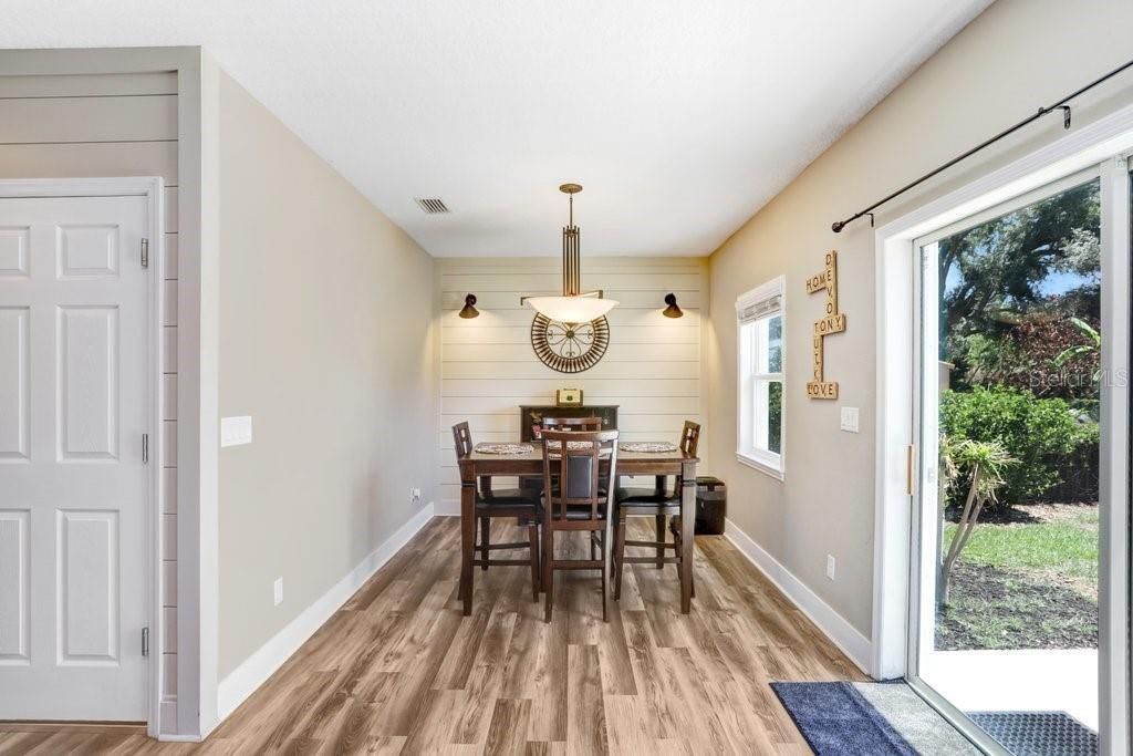 618 Oak Ridge Drive , Brandon, FL 33510 Photo