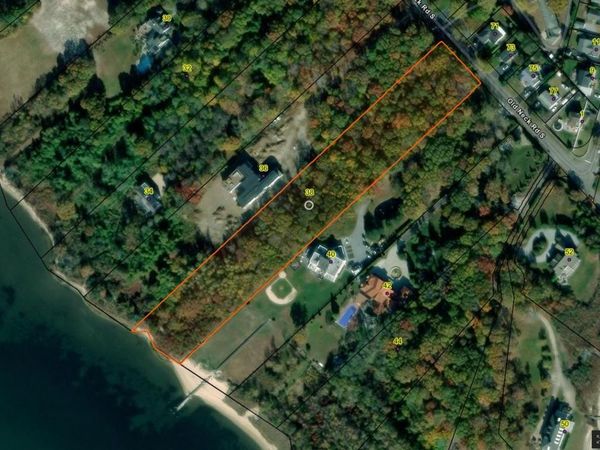 38 Old Neck Road , Center Moriches, NY 11934